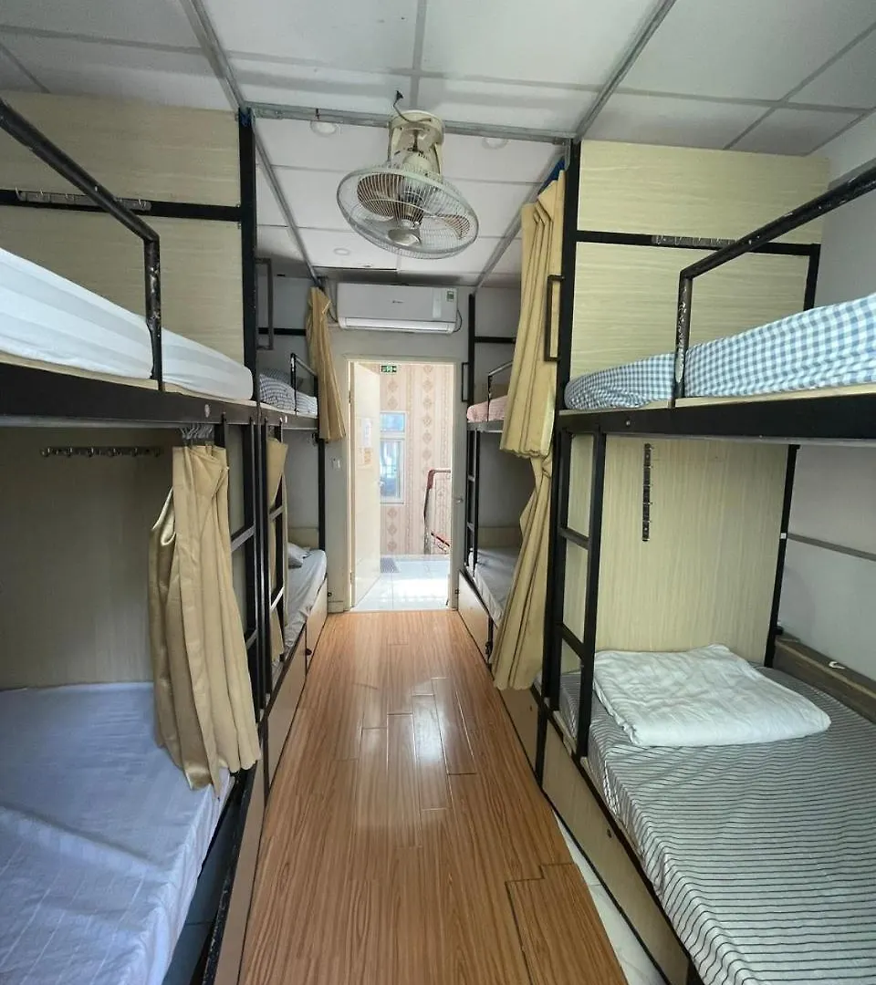 Lataland Hostel Хошимин